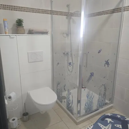 Apartment 45m Avec Jardin De 50m *