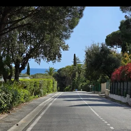 45m Avec Jardin De 35m アパート *