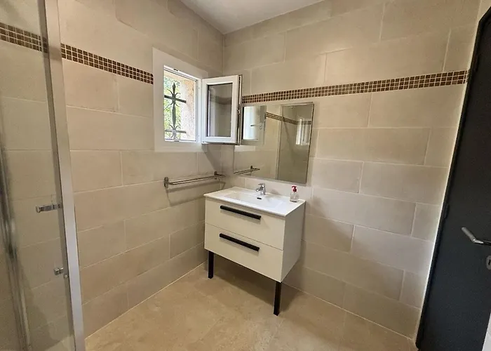 45m Avec Jardin De 35m サント・マキシム