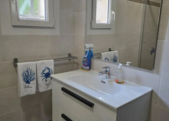 45m Avec Jardin De 35m * サント・マキシム